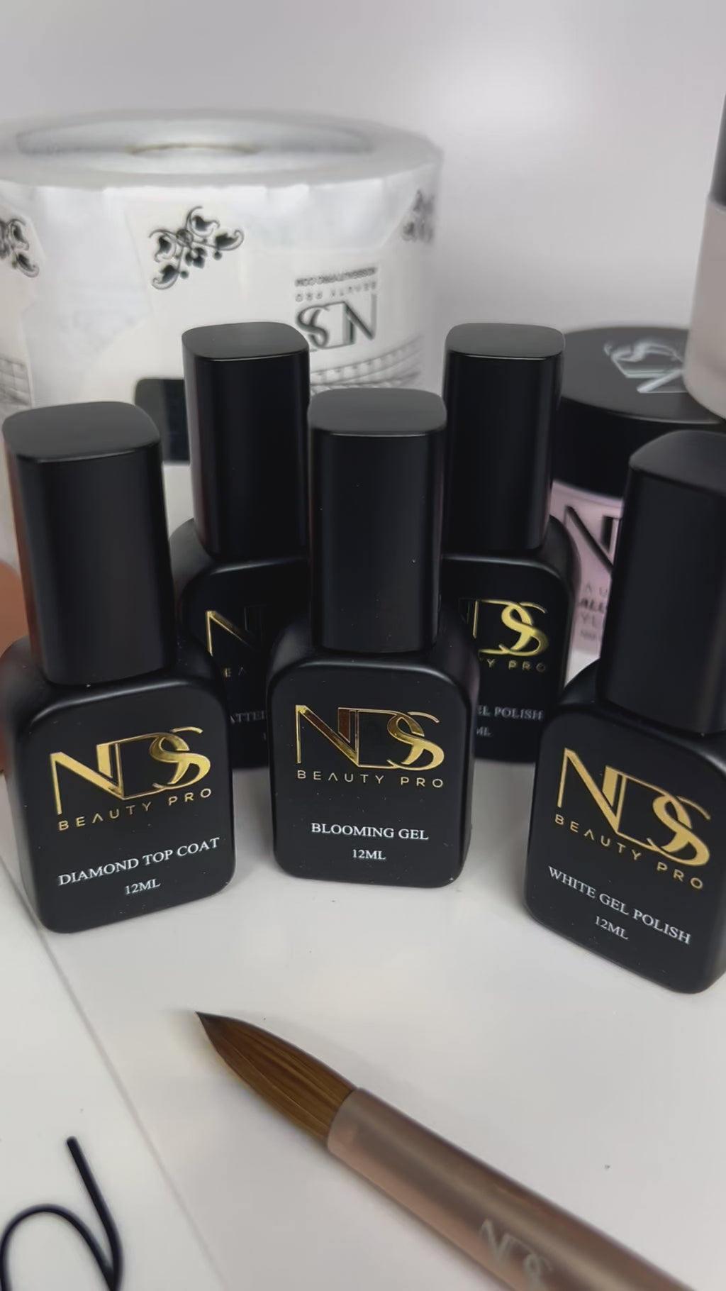 video showing close up of all products in NDS Beauty Pro Starter Kit 